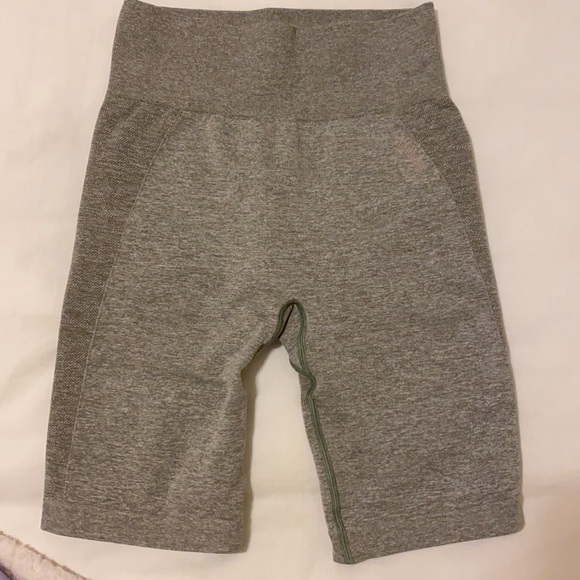 Gymshark Flex Bike Shorts - Khaki - Picture 3 of 5